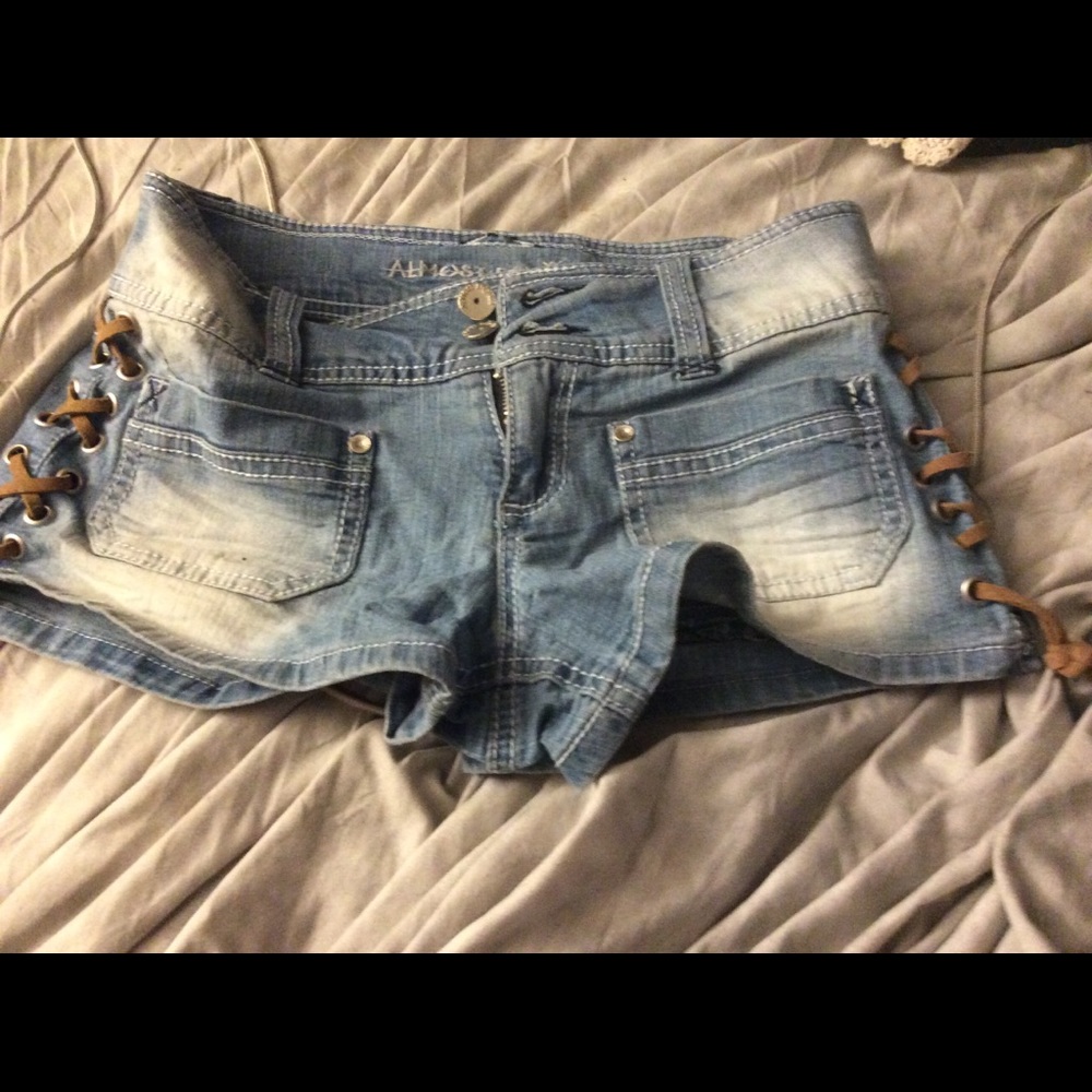 Cute laced jean shorts